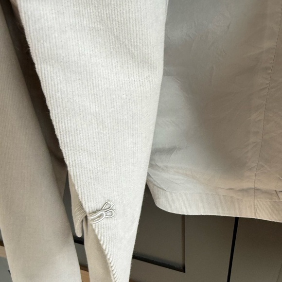 Theory Luxe Light Grey Mini Rib Corduroy Blazer • S - Picture 4 of 9